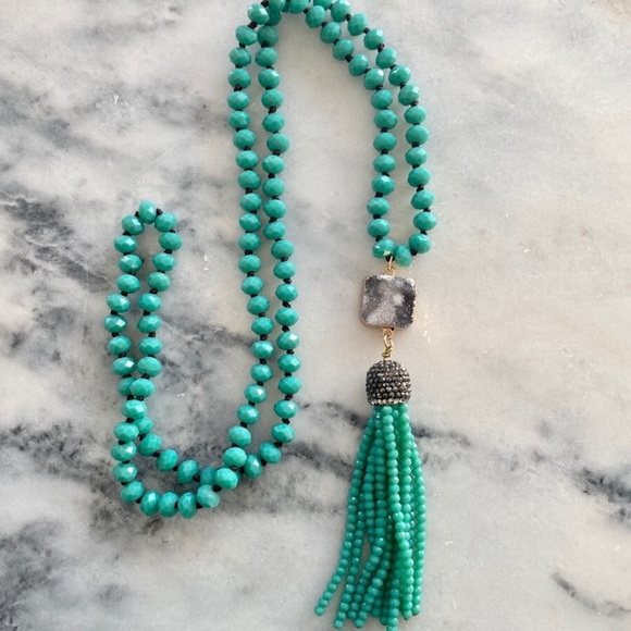 🌸Lovely🌸🍃teal🍃 blue🍃 long, chic necklace💐🌟✨ - Picture 2 of 8